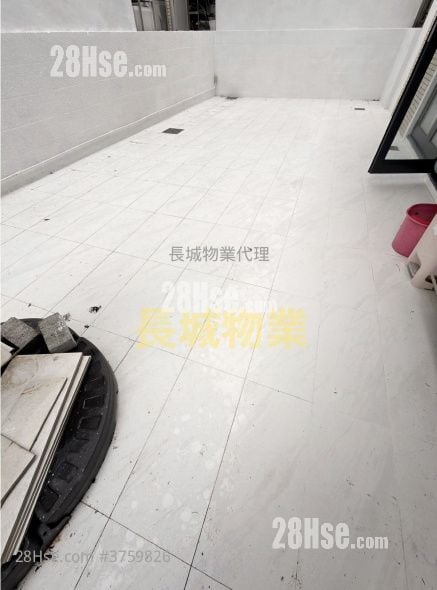 Tai Po Village House Sell 3 Bedrooms , 2 Bathrooms