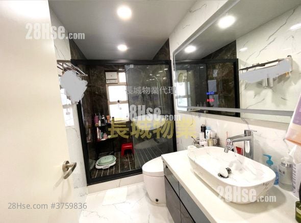 Tai Po Village House Sell 3 Bedrooms , 2 Bathrooms