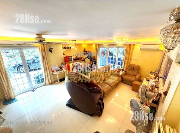 Tai Po Village House Sell 4 Bedrooms , 4 Bathrooms