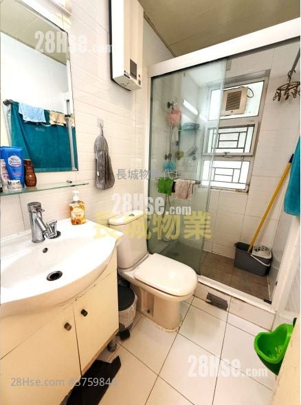 Tai Po Village House Sell 4 Bedrooms , 4 Bathrooms