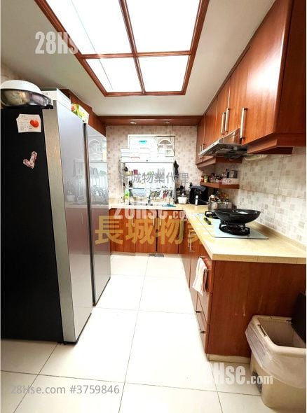 Tai Po Village House Sell 4 Bedrooms , 4 Bathrooms