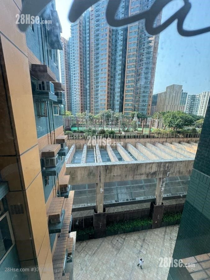 Harbour Place Sell 3 Bedrooms , 2 Bathrooms 590 ft²