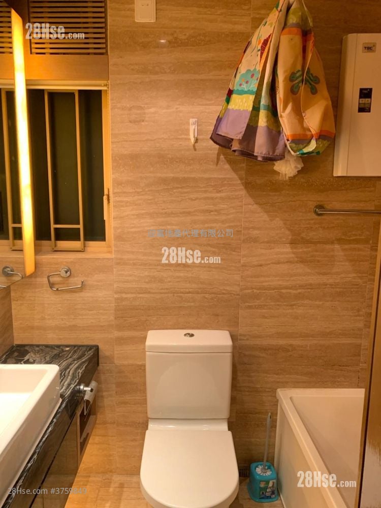 Harbour Place Sell 3 Bedrooms , 2 Bathrooms 590 ft²