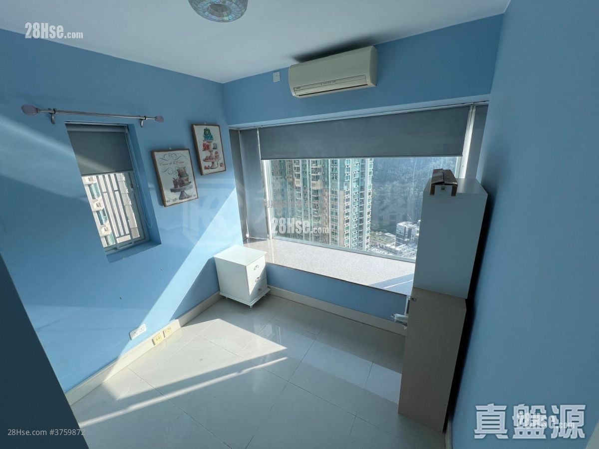 领都 售盘 4 房 , 3 浴室 974 平方尺