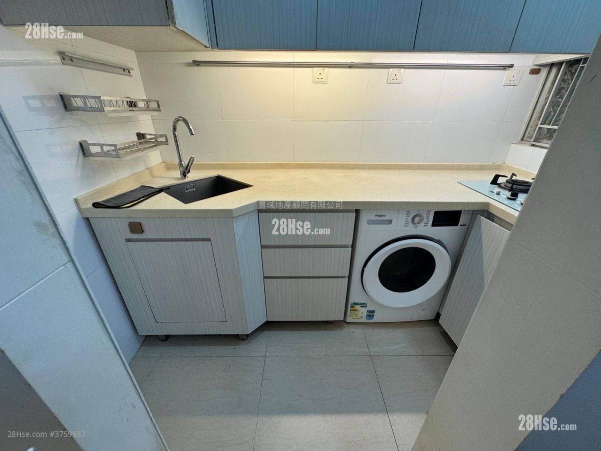 Fortune Terrace Rental 455 ft²