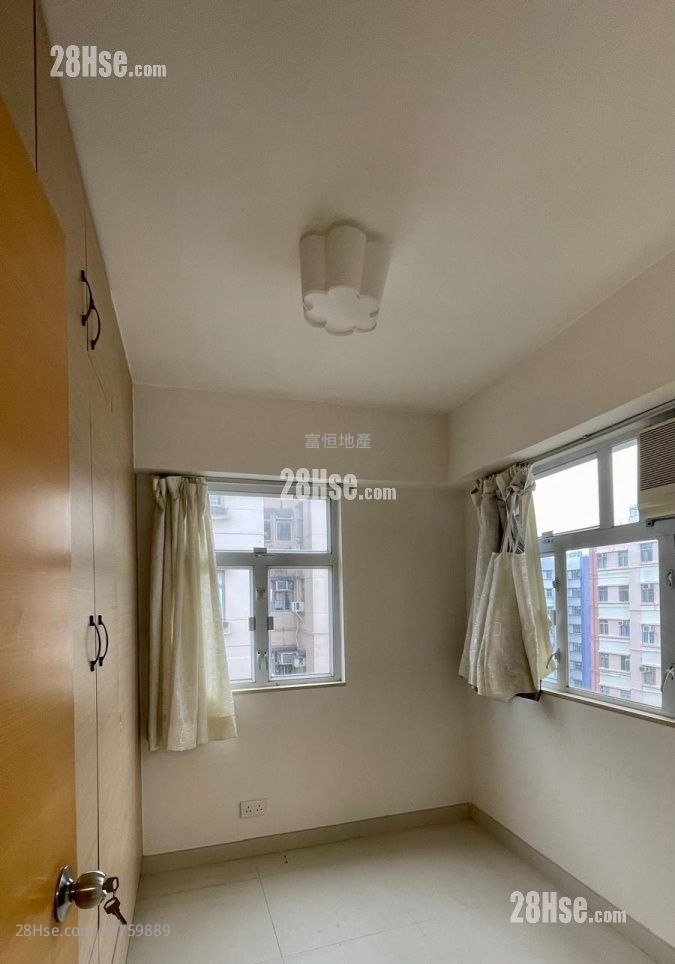 Whampoa Estate Sell 2 Bedrooms , 1 Bathroom 380 ft²