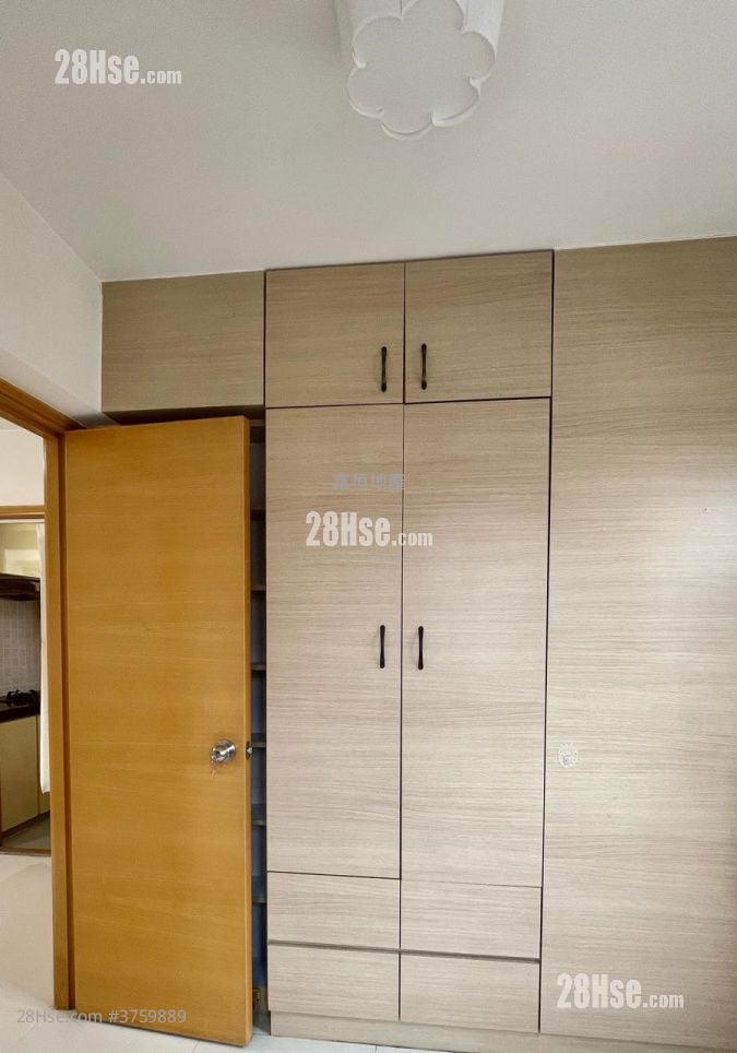 Whampoa Estate Sell 2 Bedrooms , 1 Bathroom 380 ft²