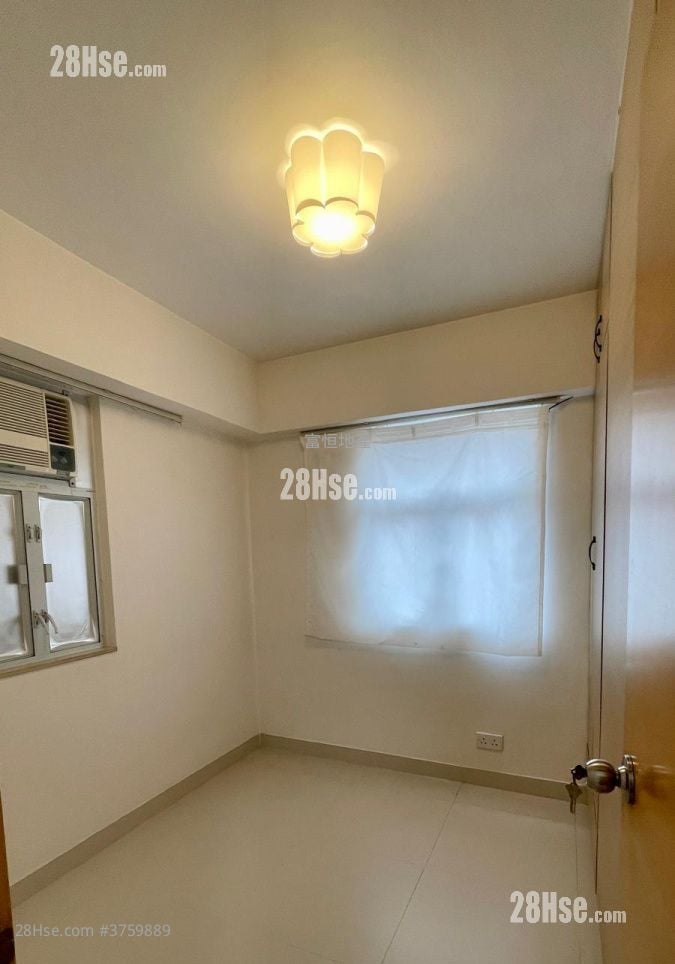 Whampoa Estate Sell 2 Bedrooms , 1 Bathroom 380 ft²