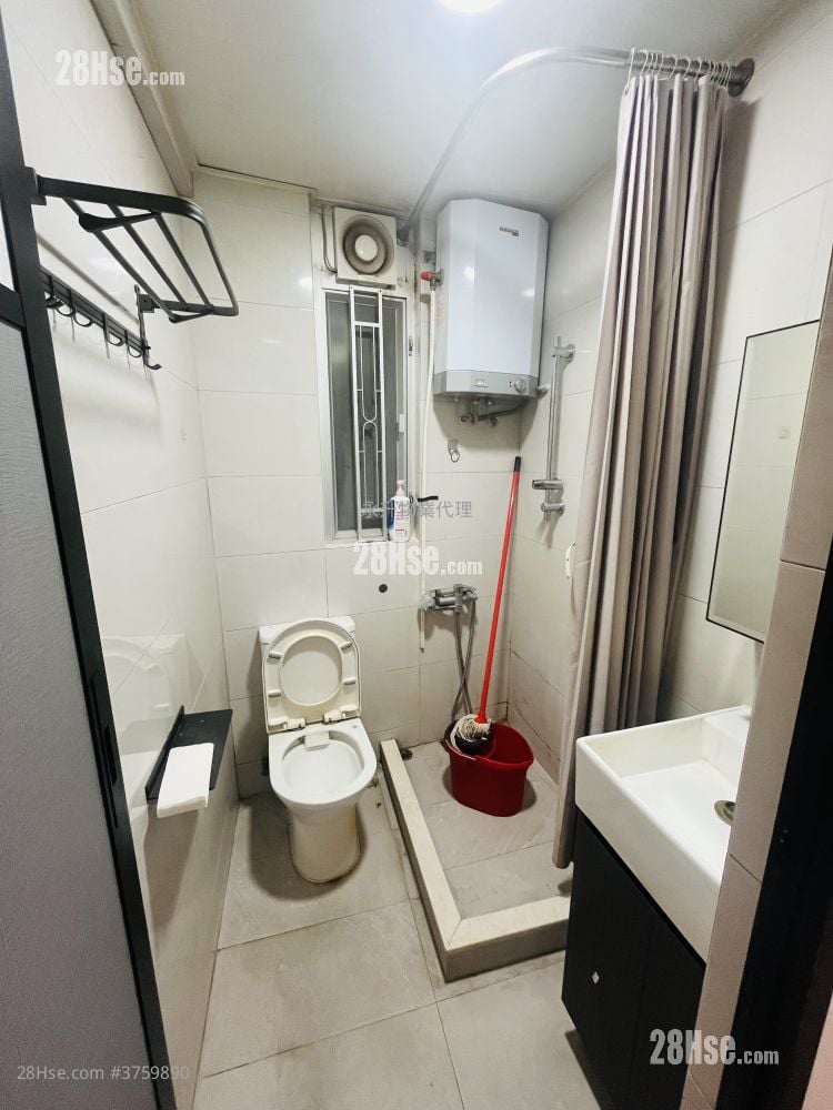 广富大厦 租盘 2 房 , 1 浴室 369 平方尺