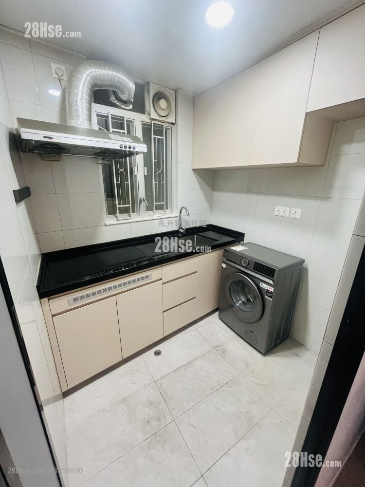 广富大厦 租盘 2 房 , 1 浴室 369 平方尺