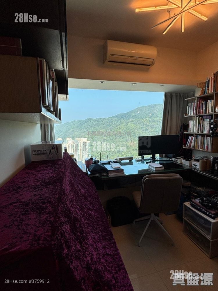 领都 售盘 4 房 , 3 浴室 976 平方尺