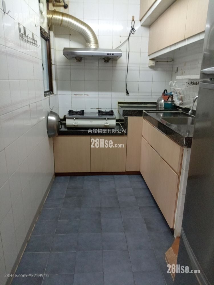 Eldo Court Sell 3 Bedrooms , 1 Bathroom 566 ft²