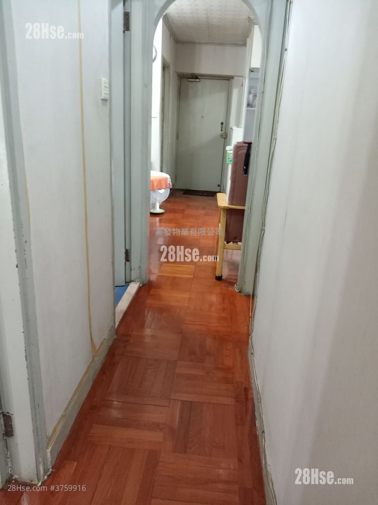 Eldo Court Sell 3 Bedrooms , 1 Bathroom 566 ft²