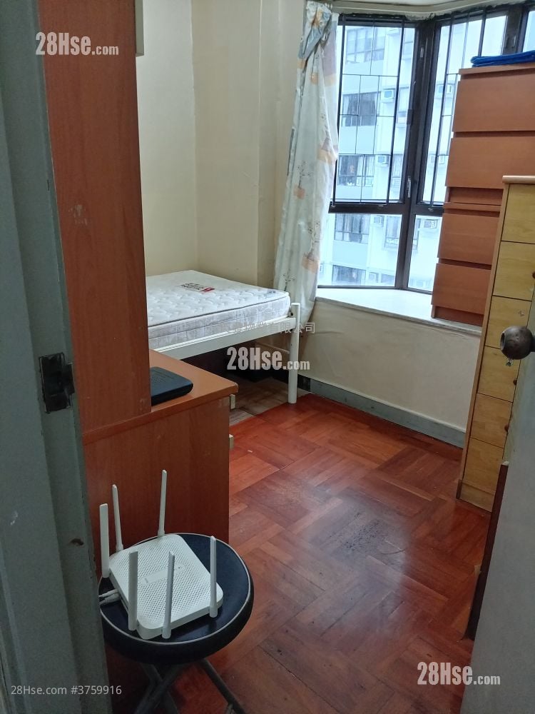 Eldo Court Sell 3 Bedrooms , 1 Bathroom 566 ft²