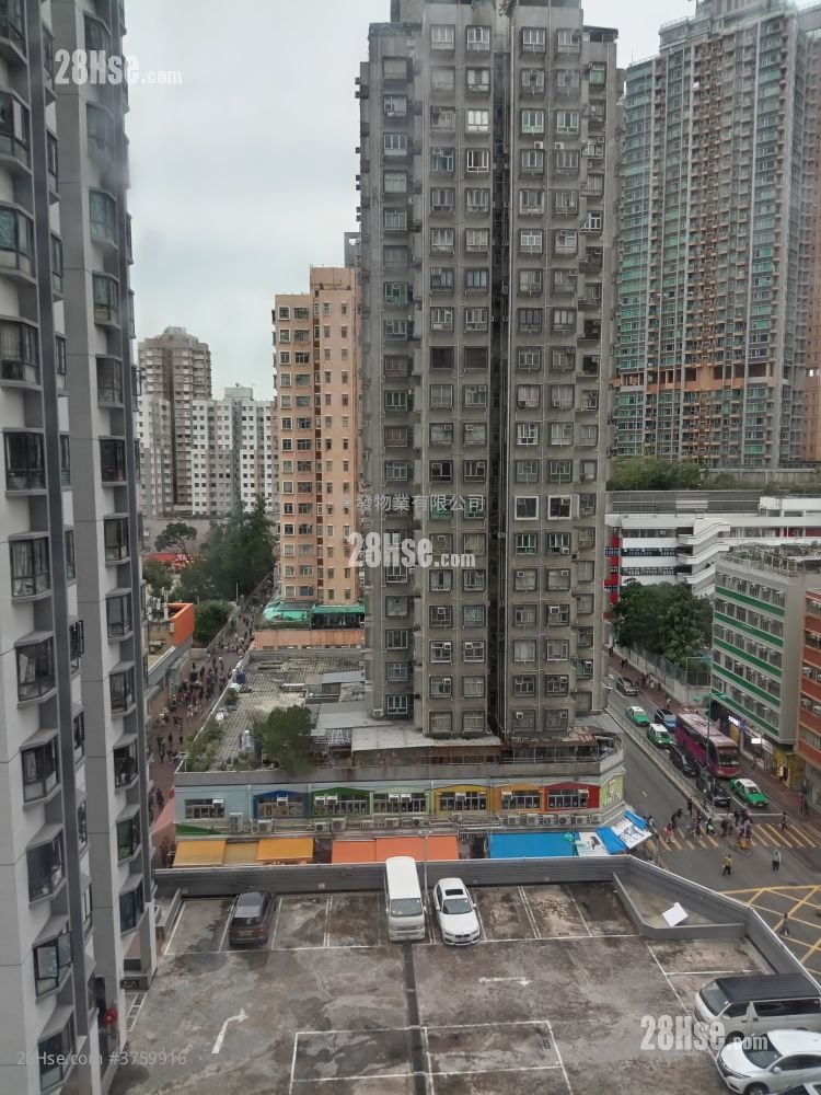 Eldo Court Sell 3 Bedrooms , 1 Bathroom 566 ft²