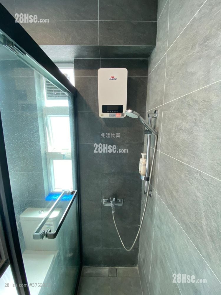 Yat Sun Building Sell 2 Bedrooms , 1 Bathroom 454 ft²