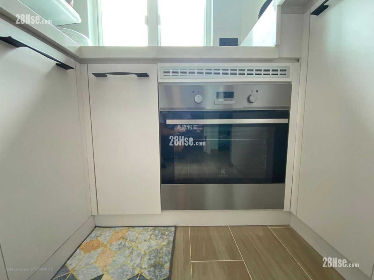 Yat Sun Building Sell 2 Bedrooms , 1 Bathroom 454 ft²