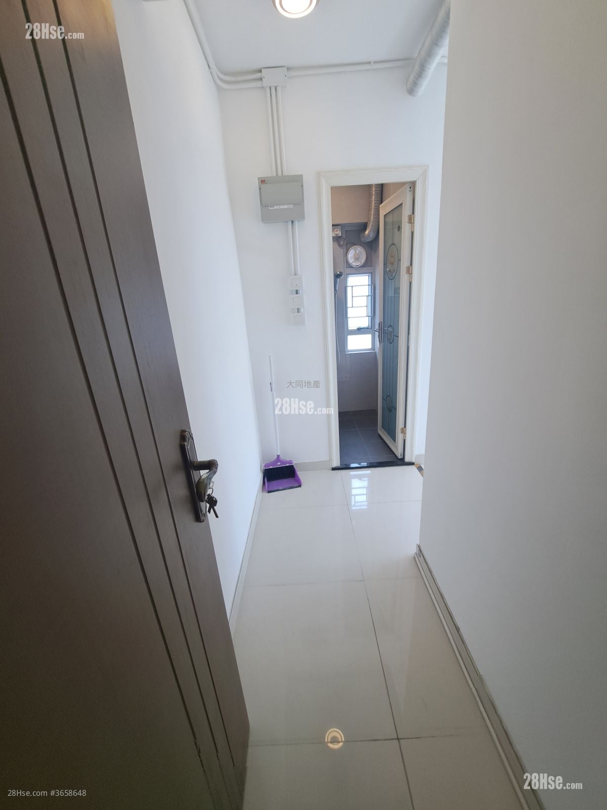 Wah To Building Sell 4 Bedrooms , 4 Bathrooms 565 ft²