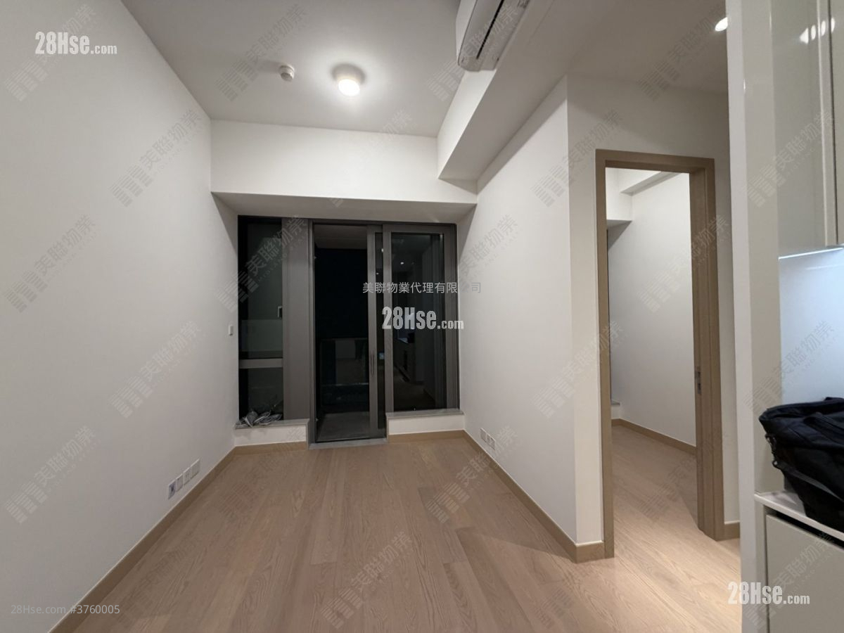 Seasons Place 售盘 2 房 453 平方尺