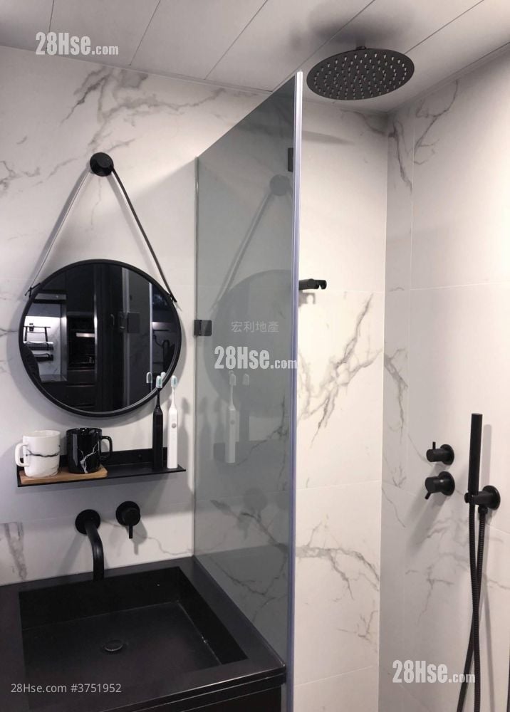 Gold Mine Building Sell 1 Bedroom , 1 Bathroom 240 ft²