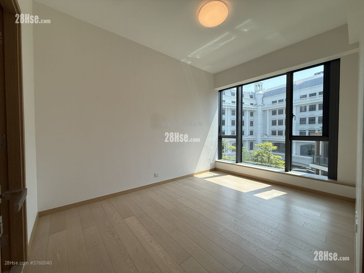 睡房 1: 满名山 售盘 4 房 , 3 浴室 1,398 平方尺