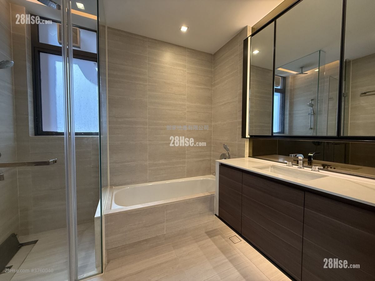 主人房: 满名山 售盘 4 房 , 3 浴室 1,398 平方尺