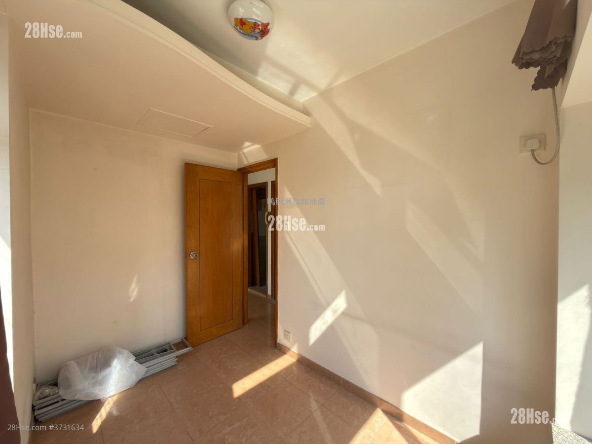 Billion Court Sell 2 Bedrooms , 1 Bathroom 370 ft²