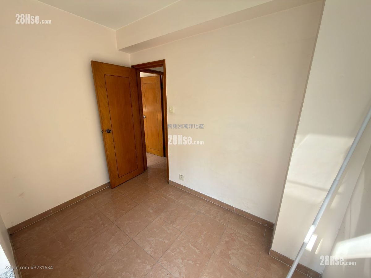 Billion Court Sell 2 Bedrooms , 1 Bathroom 370 ft²