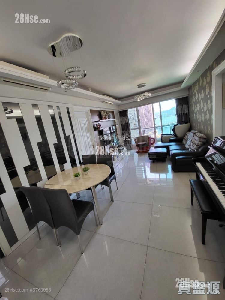 Hemera Sell 3 Bedrooms 819 ft²