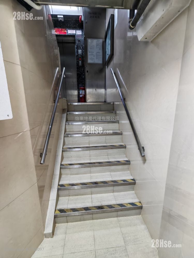 国梁楼 售盘 2 房 , 1 浴室 598 平方尺