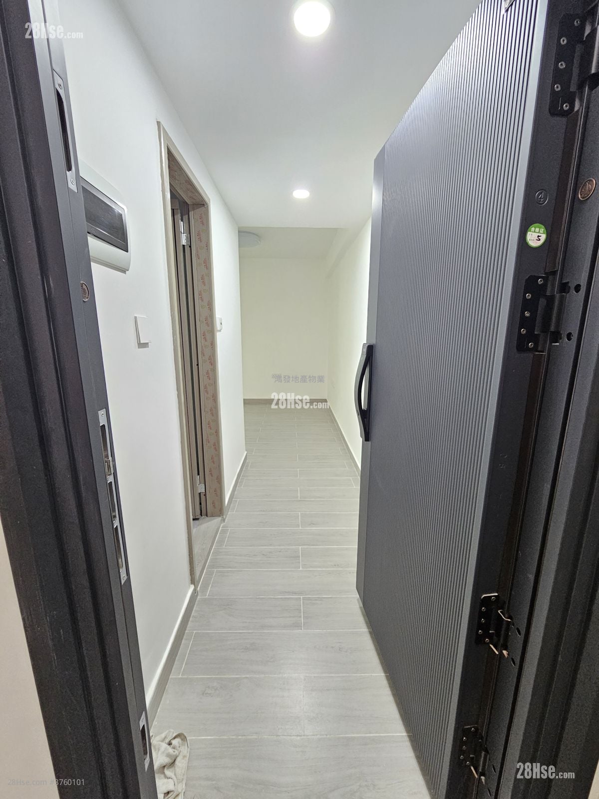 Cheung Shing Building Sell 2 Bedrooms , 1 Bathroom 509 ft²