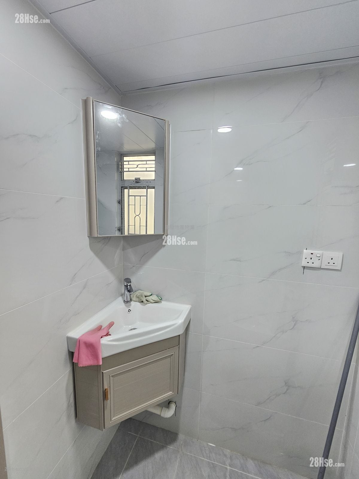 Cheung Shing Building Sell 2 Bedrooms , 1 Bathroom 509 ft²