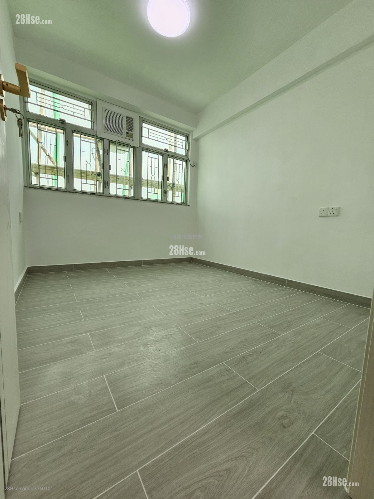 Cheung Shing Building Sell 2 Bedrooms , 1 Bathroom 509 ft²
