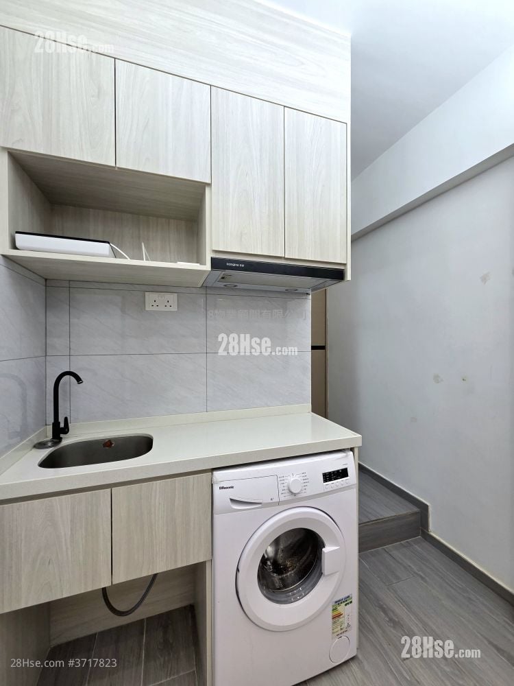 Kim Tak Building Rental 1 Bedroom , 1 Bathroom 150 ft²