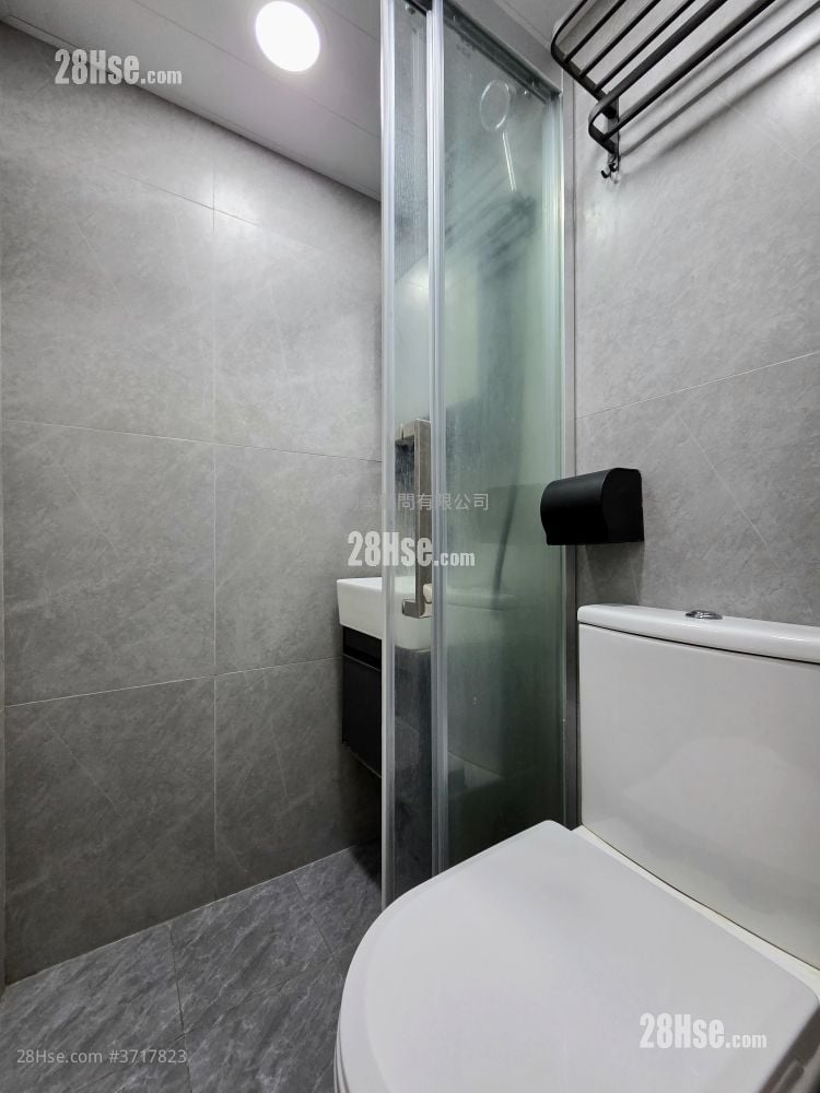 Kim Tak Building Rental 1 Bedroom , 1 Bathroom 150 ft²