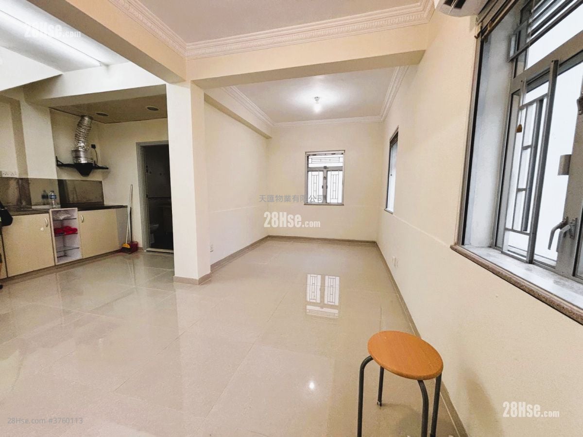 Village Sell 2 Bedrooms , 1 Bathroom 800 ft²