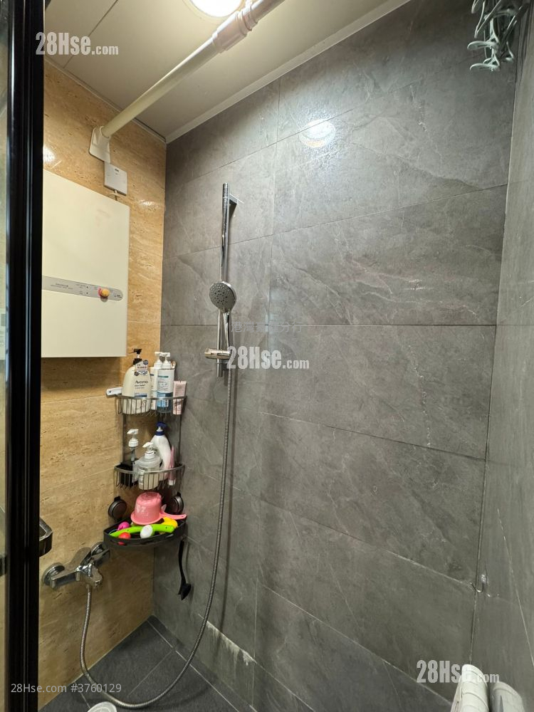 Metro Harbour View Sell 2 Bedrooms , 1 Bathroom 383 ft²