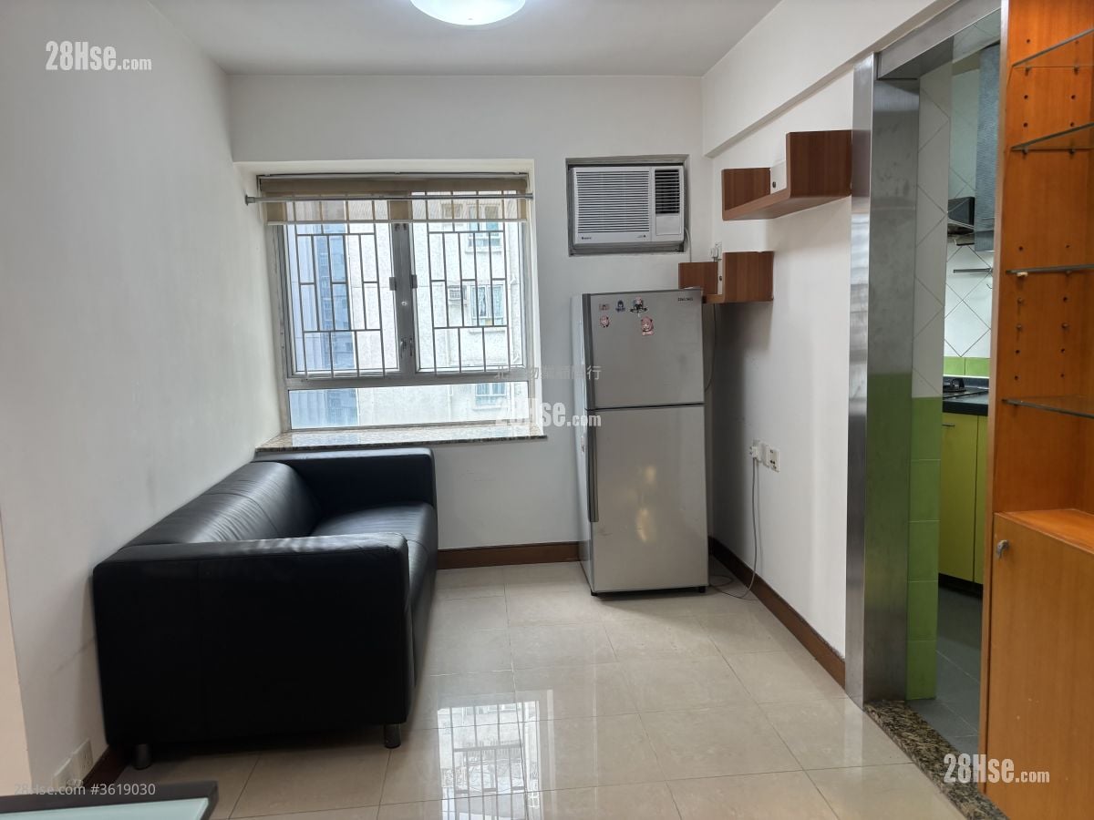 Westlands Court Rental 2 Bedrooms , 1 Bathroom 390 ft²