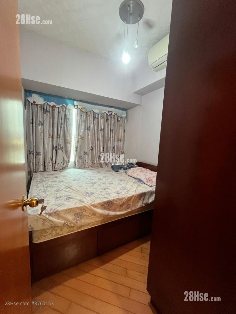 Sorrento Sell 3 Bedrooms 781 ft²