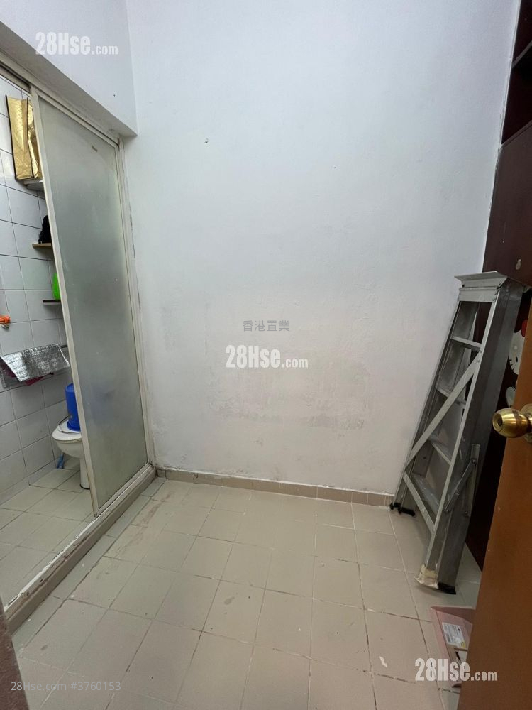 Sorrento Sell 3 Bedrooms 781 ft²