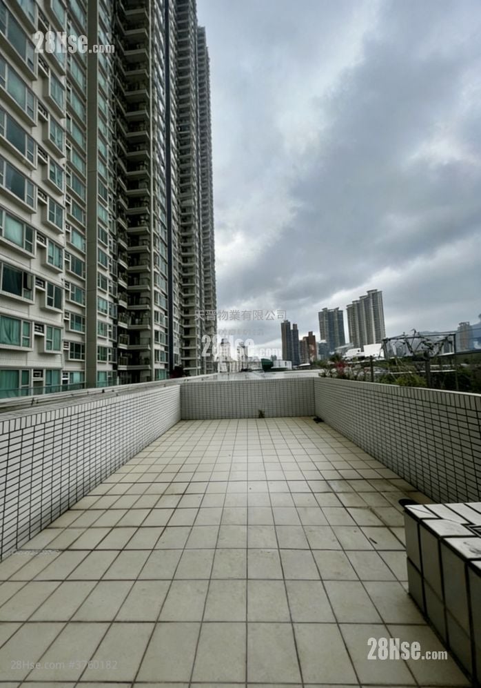 Grand Waterfront Sell 2 Bedrooms , 1 Bathroom 332 ft²