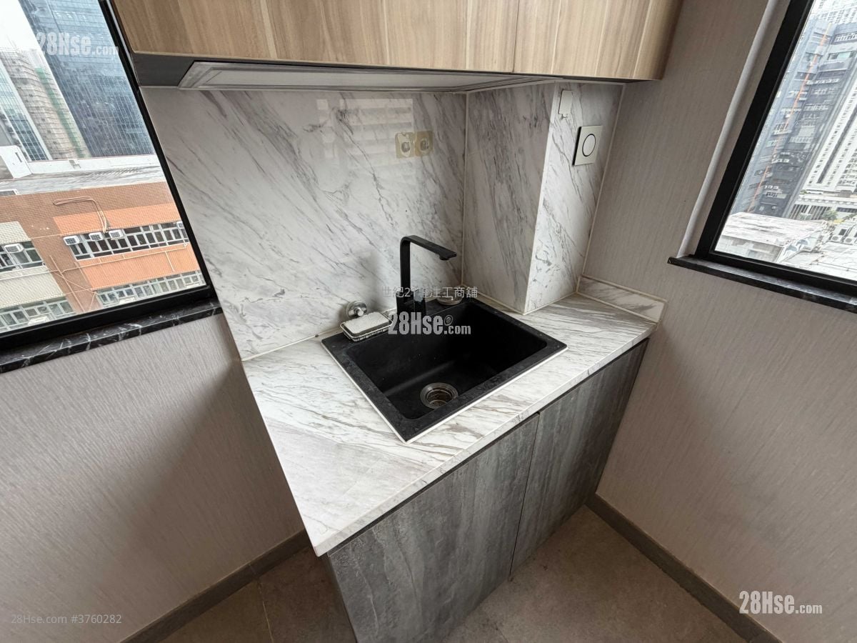 Mai Wah Industrial Building Sell