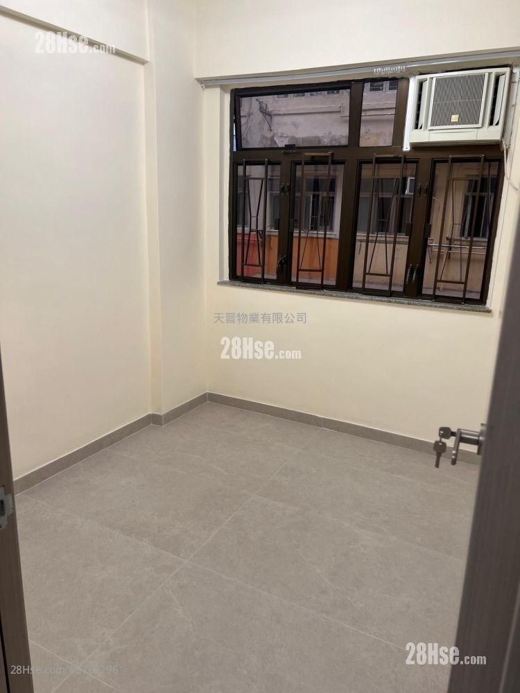 I-Feng Mansions Sell 3 Bedrooms , 1 Bathroom 501 ft²