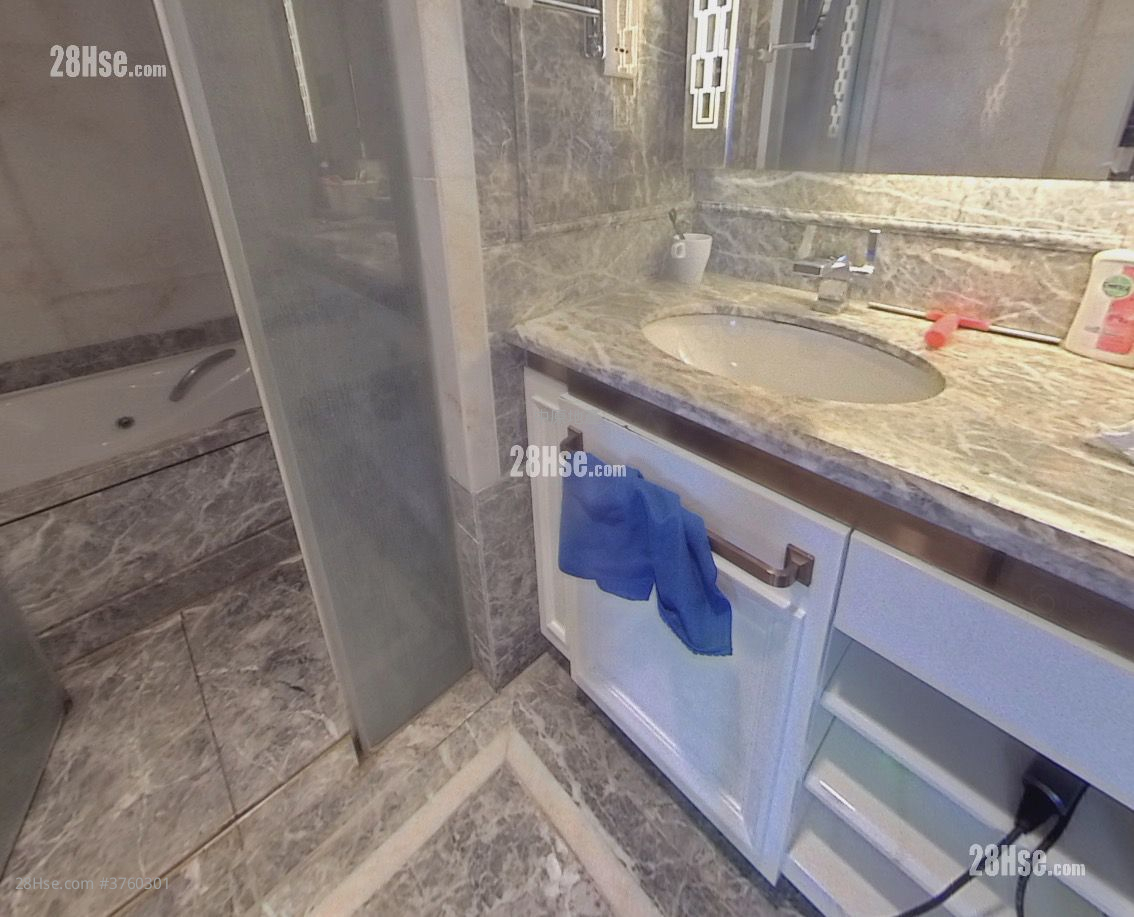 逸珑湾 售盘 4 房 , 4 浴室 1,665 平方尺