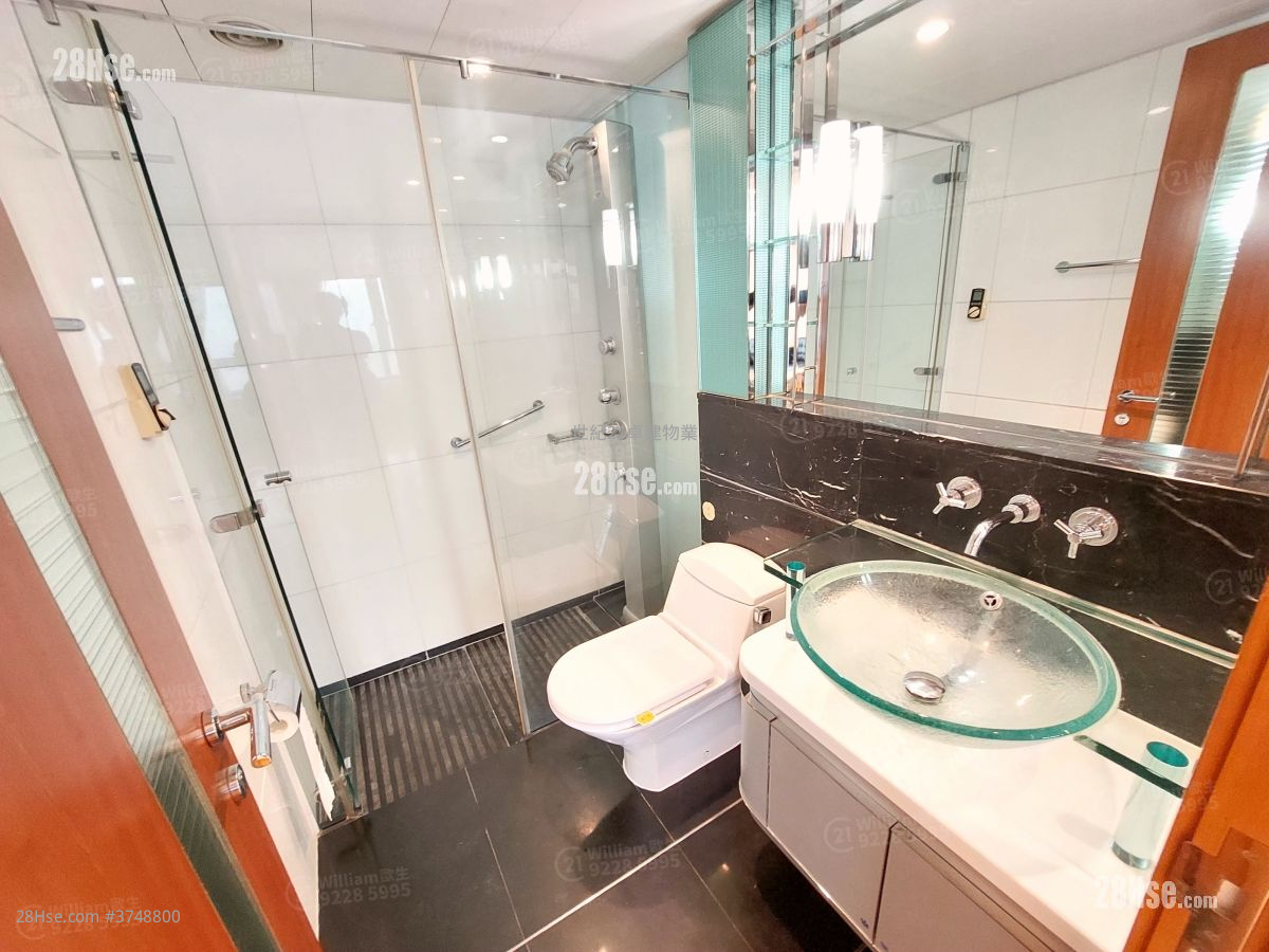 君臨天下 租盤 2 房 , 2 浴室 1,088 平方呎