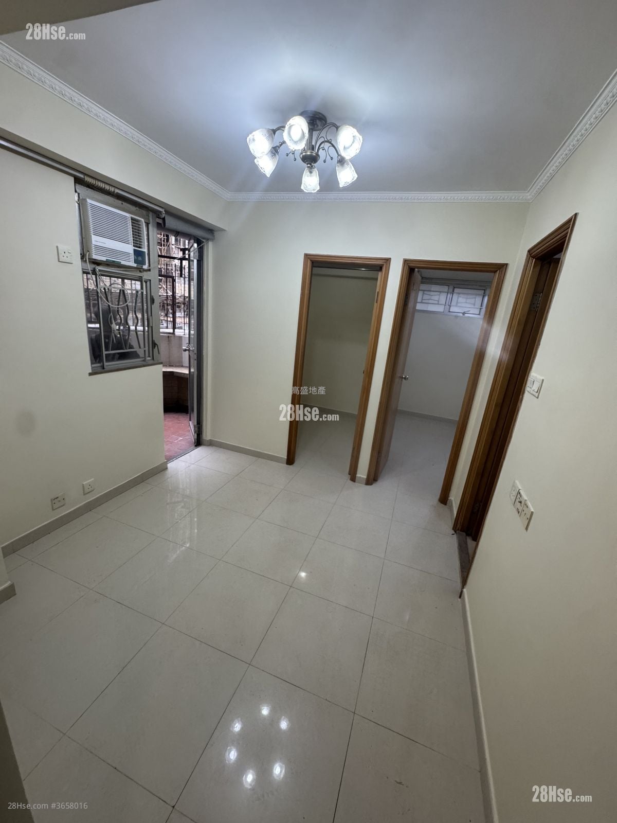 美居中心 租盘 2 房 , 1 浴室 299 平方尺