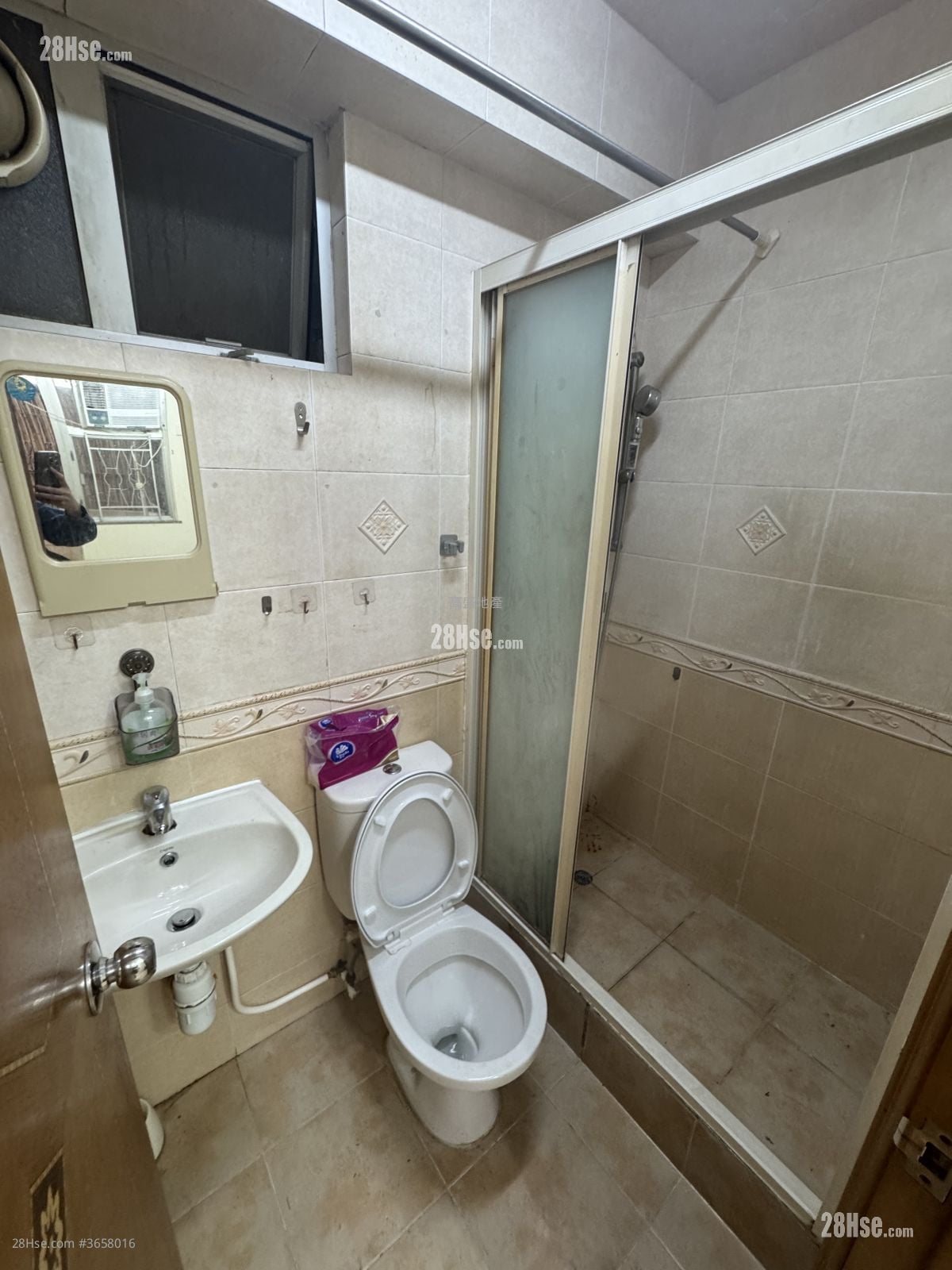 美居中心 租盘 2 房 , 1 浴室 299 平方尺