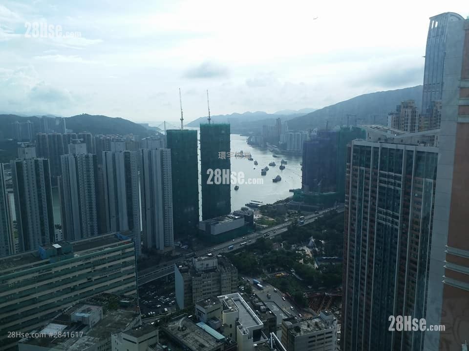 Indihome Rental 3 Bedrooms , 2 Bathrooms 538 ft²