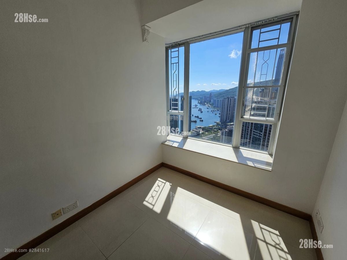 Indihome Rental 3 Bedrooms , 2 Bathrooms 538 ft²