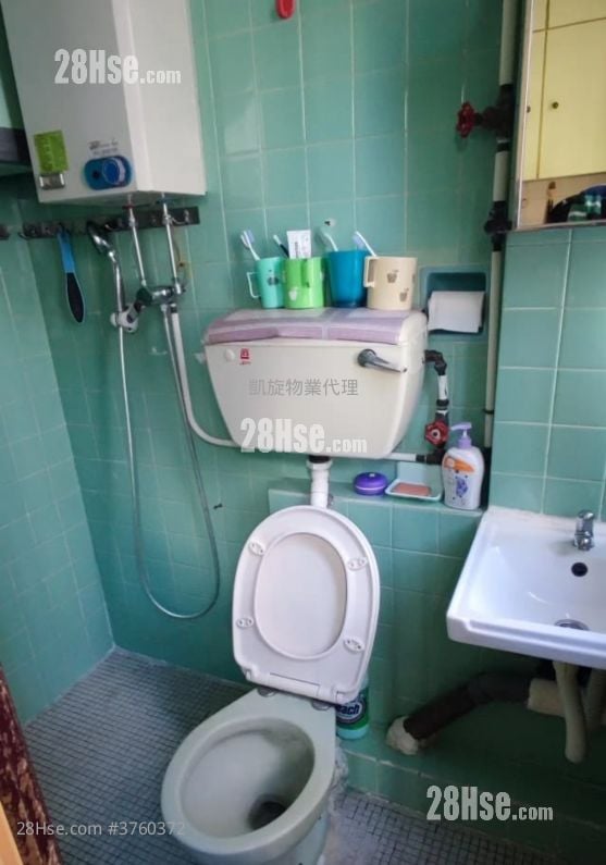 Hoi Foo Mansion Sell 3 Bedrooms , 1 Bathroom 594 ft²